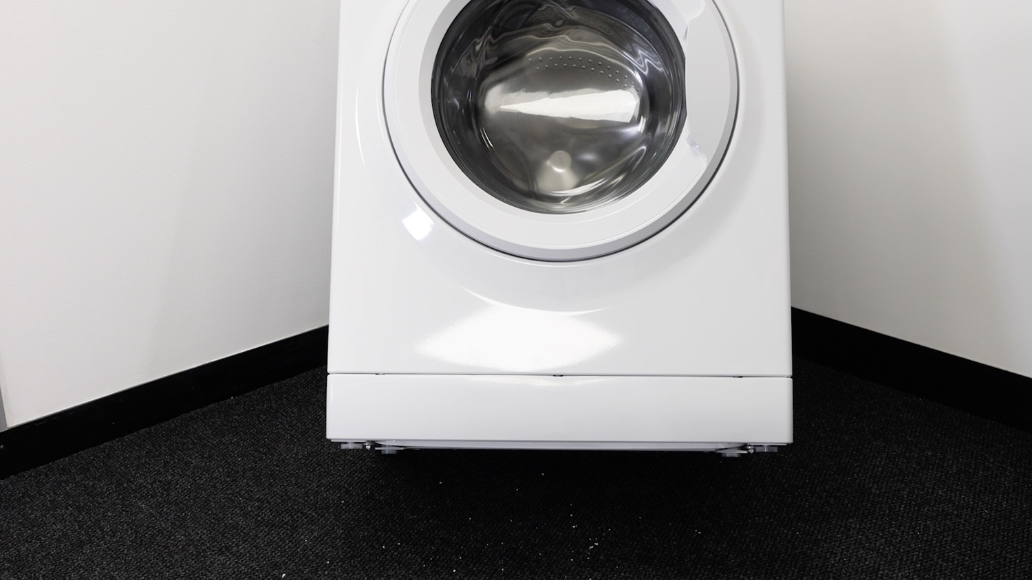 Lean washing machine back